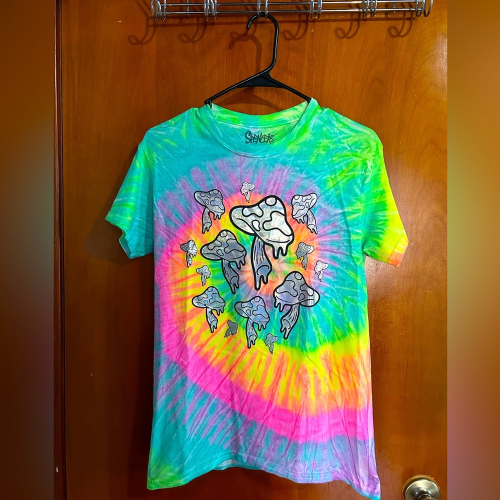 Psychedelic T-Shirt (Mushrooms Design)